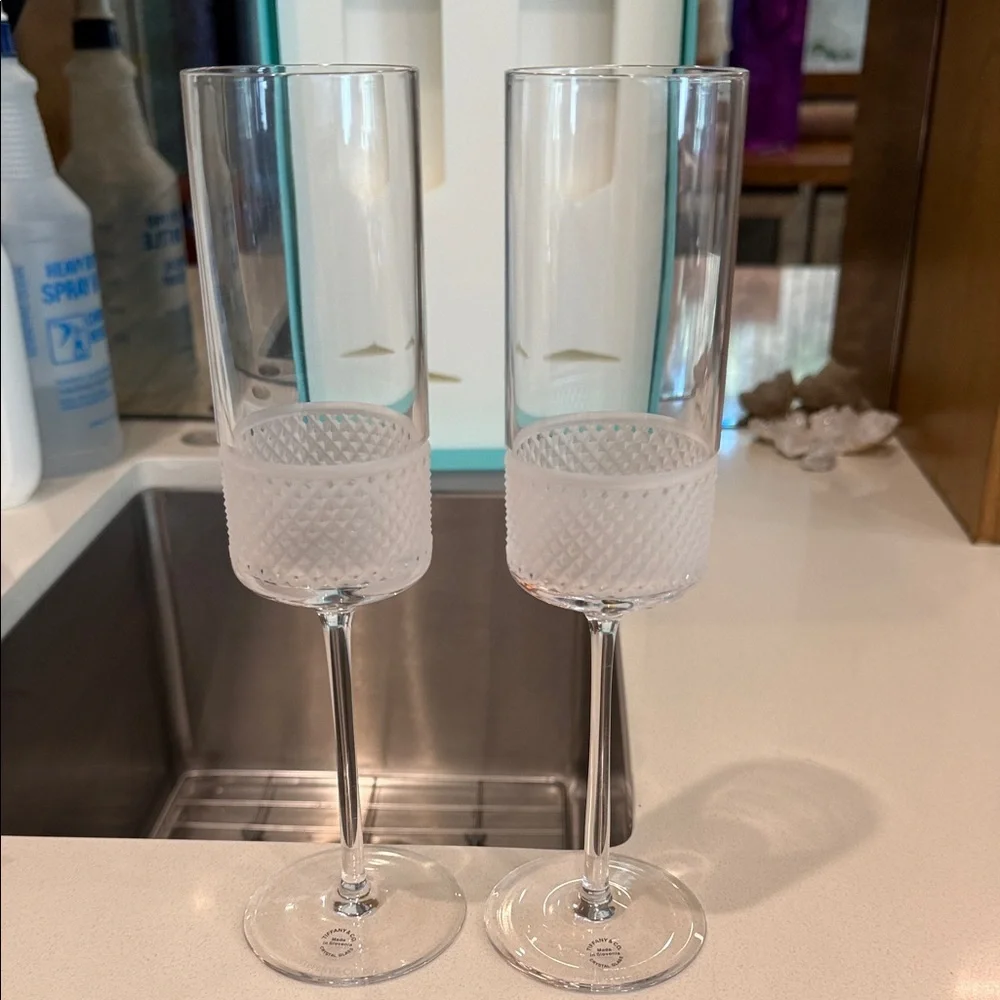 BNIB Tiffany & Co. diamond point Champagne Flutes - Picture 2 of 4